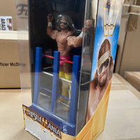 WWE Wrestlemania MACHO MAN Randy Savage 6 inch Action Figure with Ring Cart *Damaged Box*